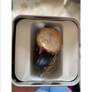 Rose gold fossil watch